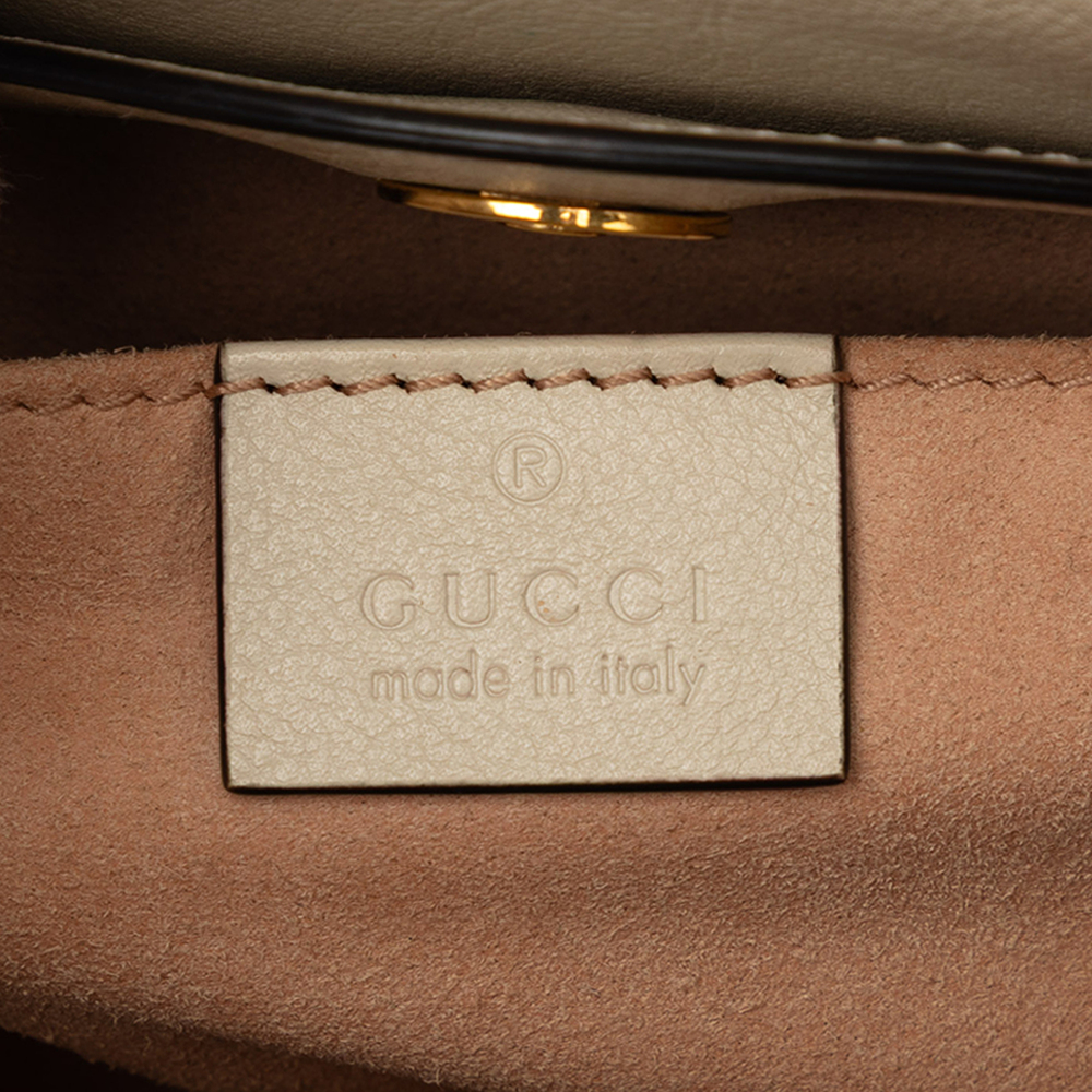 Pre-Loved Gucci Small Calfskin Bamboo Diana Satchel - Picture 5 of 7